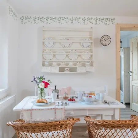 Homerie Apartment *